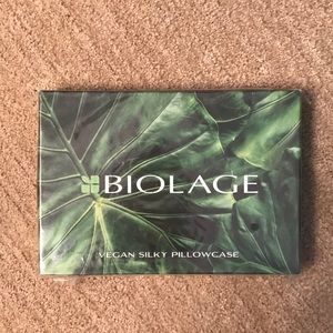 Vegan silky pillowcase